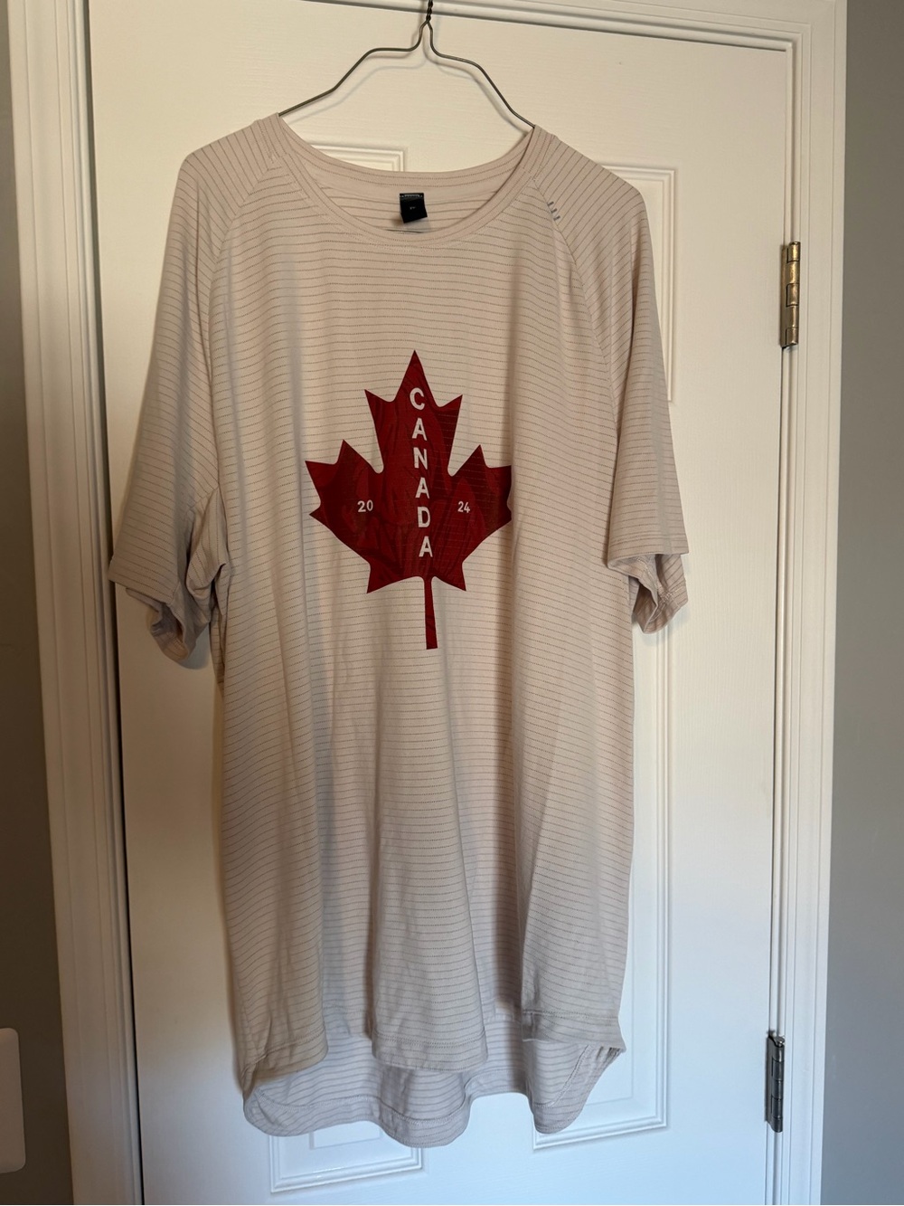 Lululemon Men's XXL Team Canada 2024 Olympic License to Train Shirt Striped